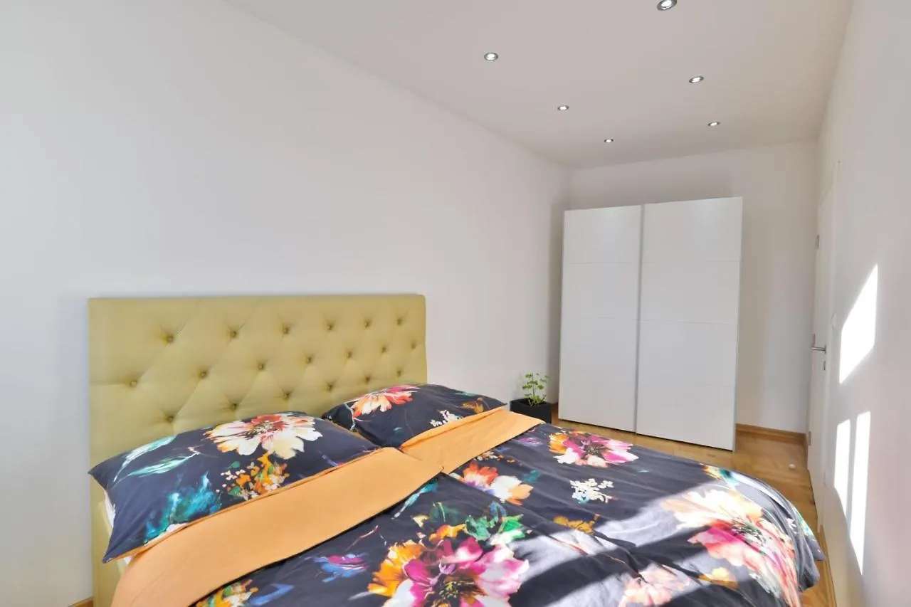 Lux Apartments Prestige Vienna 0*,